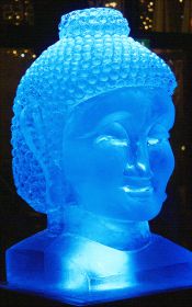 Eisfigur Buddha