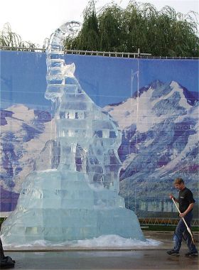 Eisskulptur Steinbock EXPO 2002